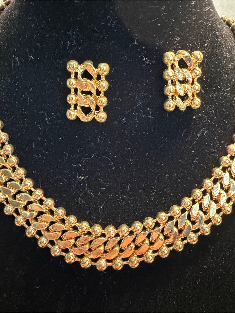 Bijoux Terner Gold Double-Row Link Necklace with Matching Pierced Earrings - Picture 2 of 4